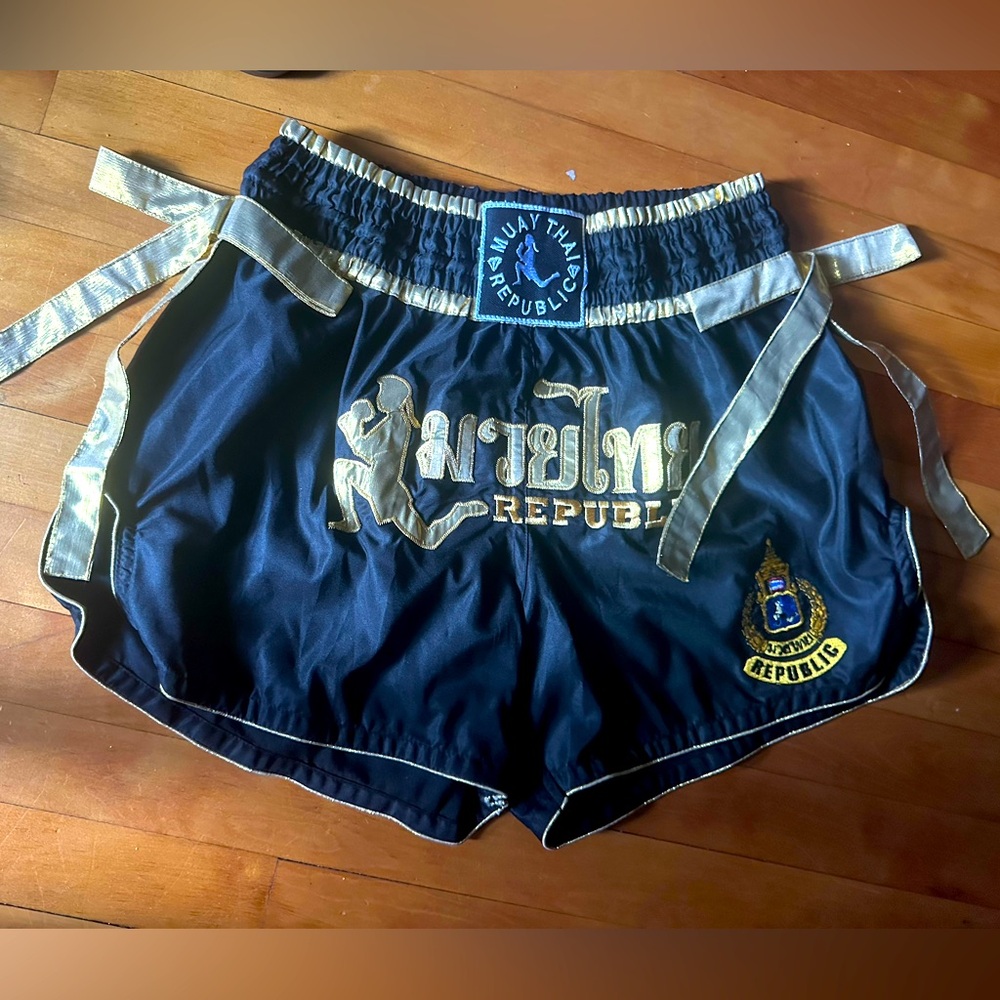 Muay Thai republic Muay Thai shorts - new with tags